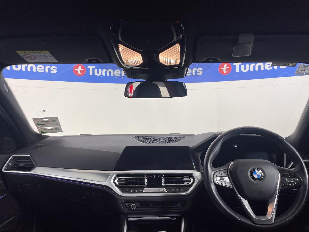 Photo '17' of BMW 3 Series