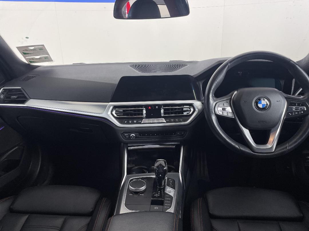 Photo '18' of BMW 3 Series