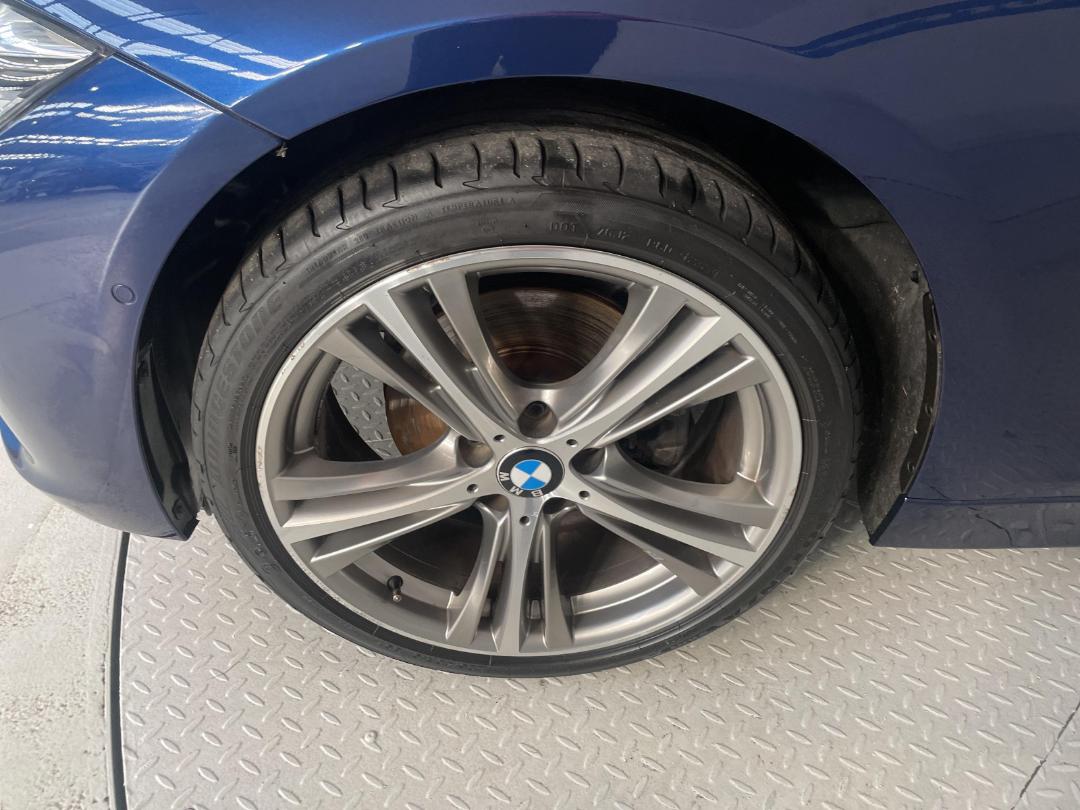 Photo '10' of BMW 3 Series Photo '10' of BMW 3 Series