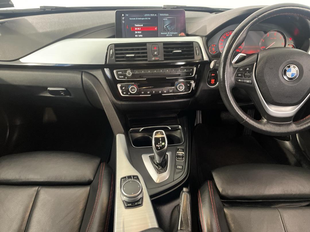 Photo '18' of BMW 3 Series Photo '18' of BMW 3 Series