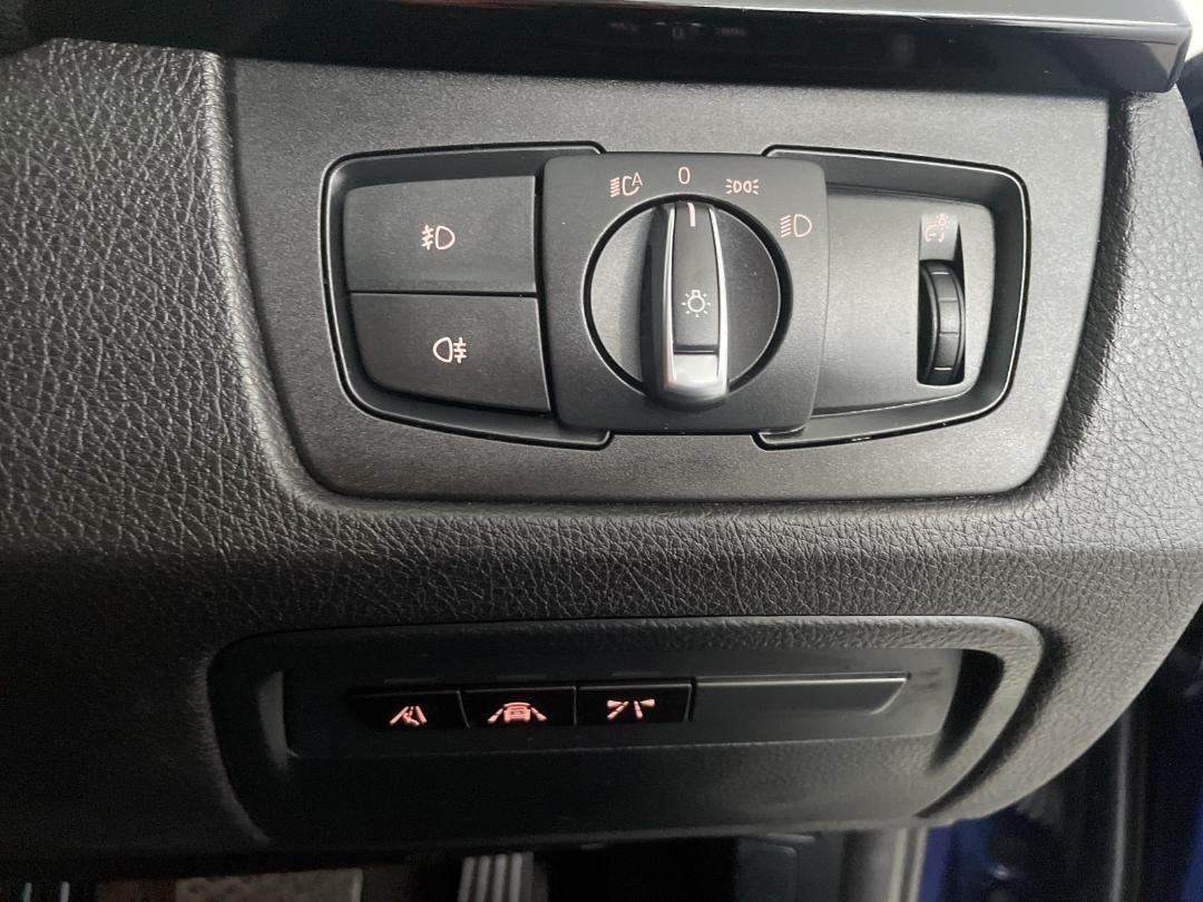 Photo '25' of BMW 3 Series Photo '25' of BMW 3 Series