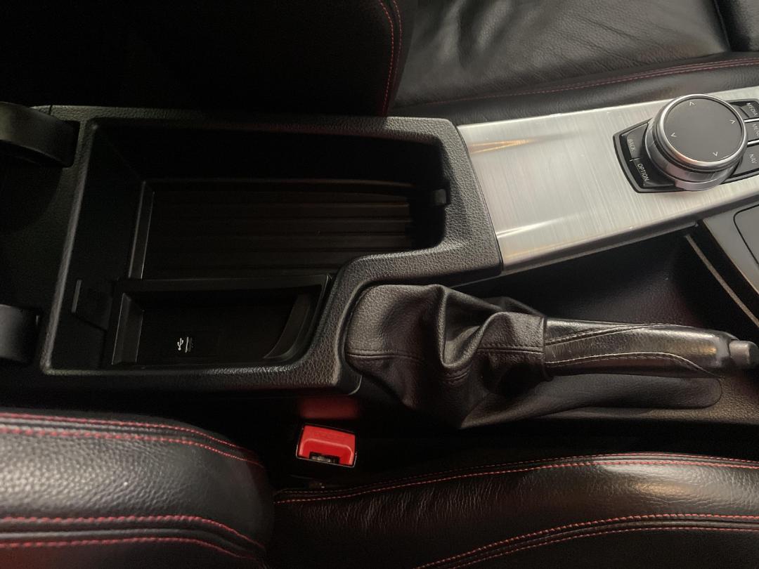 Photo '33' of BMW 3 Series Photo '33' of BMW 3 Series