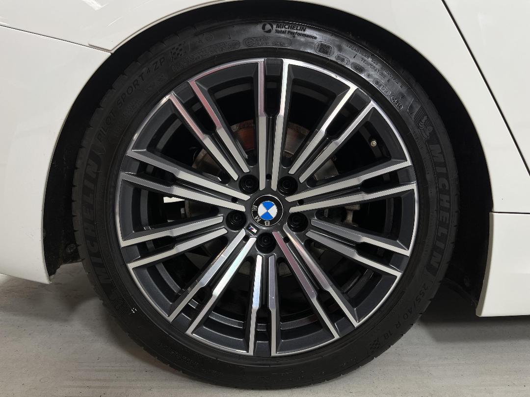 Photo '12' of BMW 320I