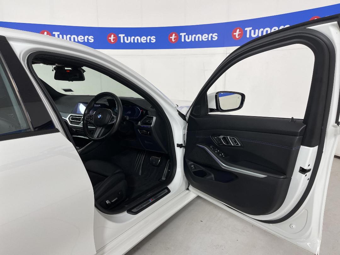 Photo '15' of BMW 320I