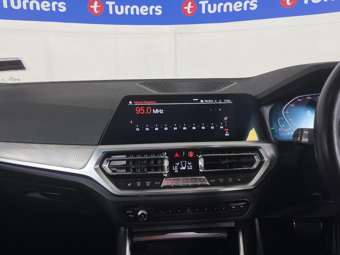 Photo '18' of BMW 320I