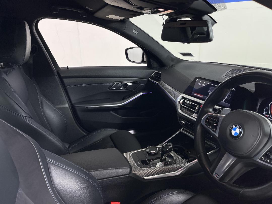 Photo '16' of BMW 320I