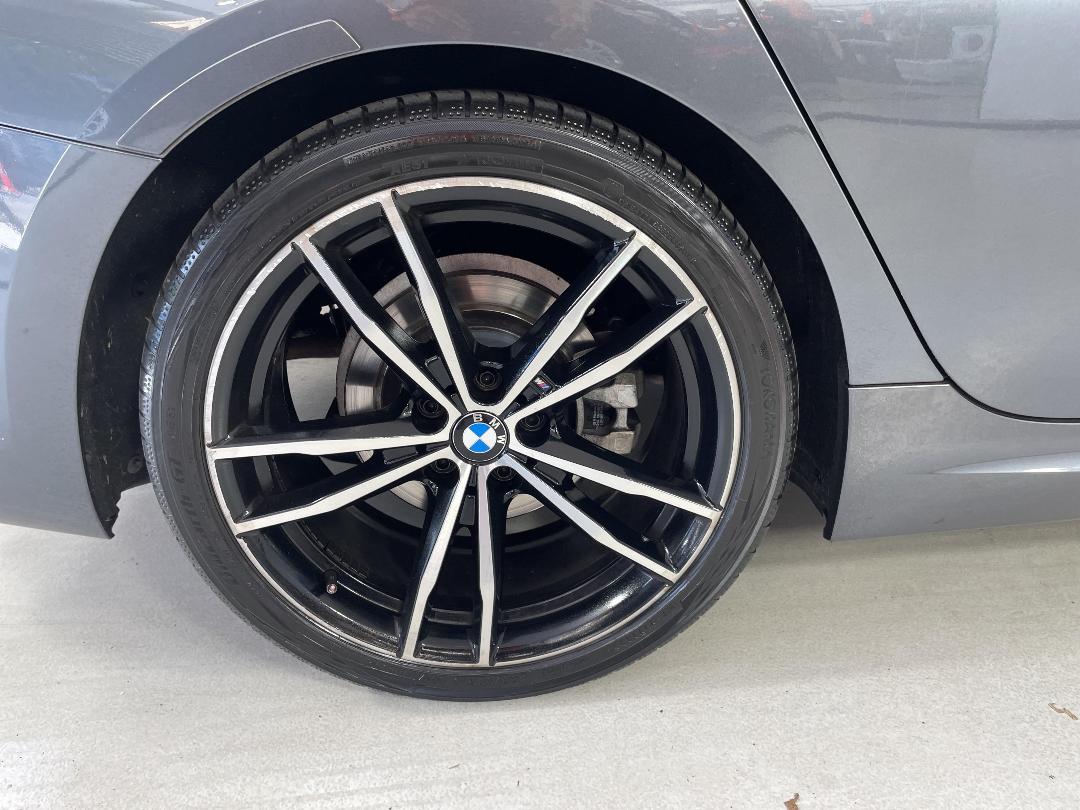 Photo '12' of BMW 320I