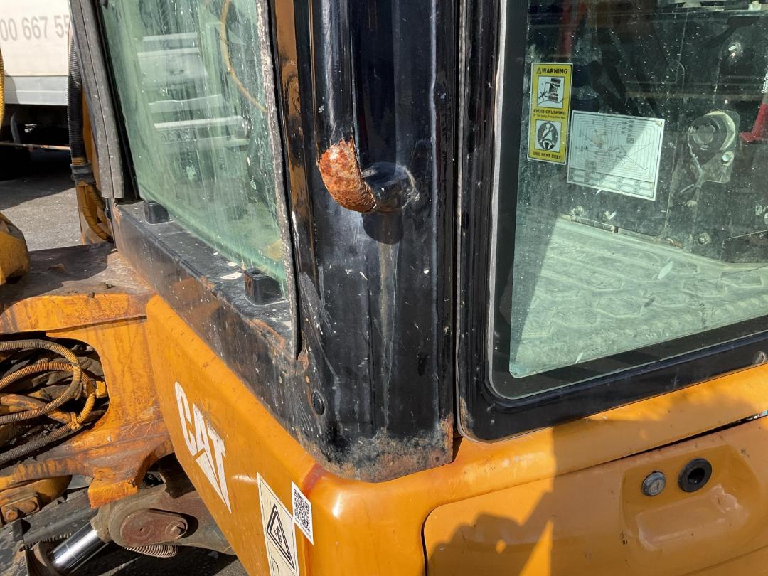 Photo '44' of Caterpillar 305E2 Excavator Photo '44' of Caterpillar 305E2 Excavator