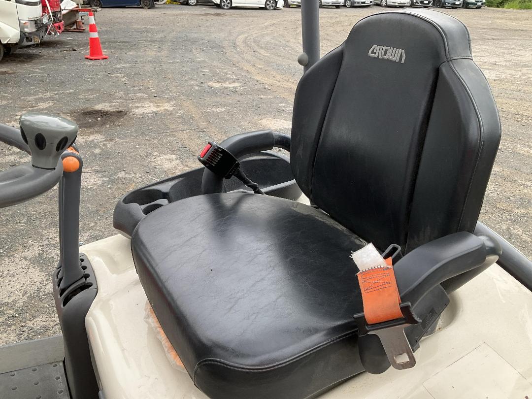 Photo '15' of Crown SC5200 Forklift Photo '15' of Crown SC5200 Forklift