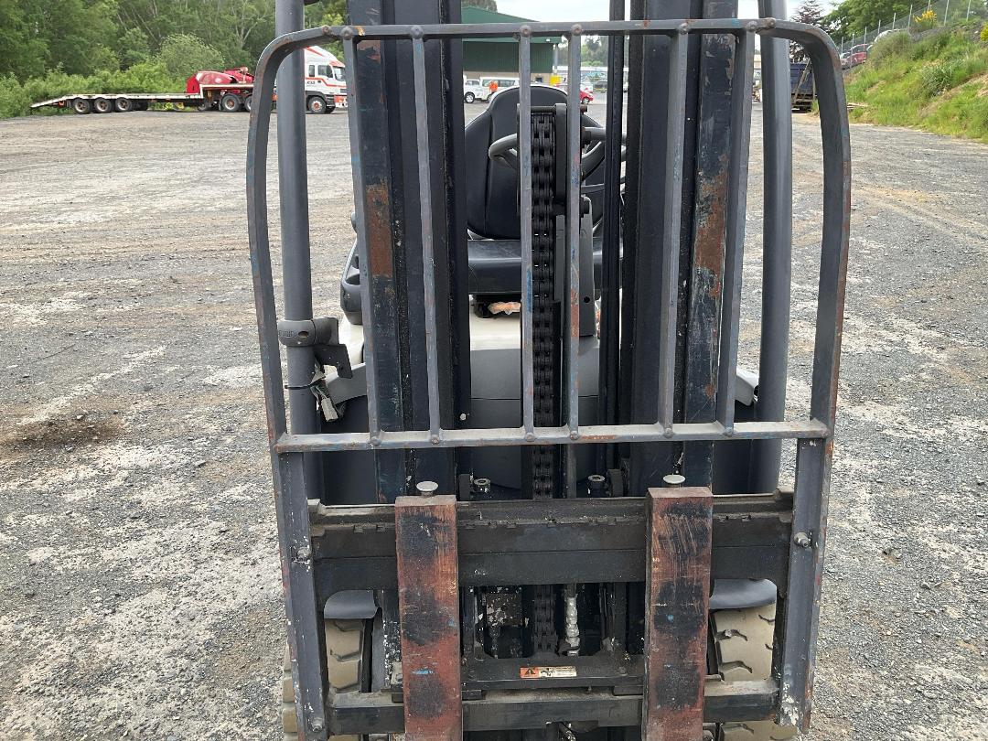 Photo '17' of Crown SC5200 Forklift Photo '17' of Crown SC5200 Forklift