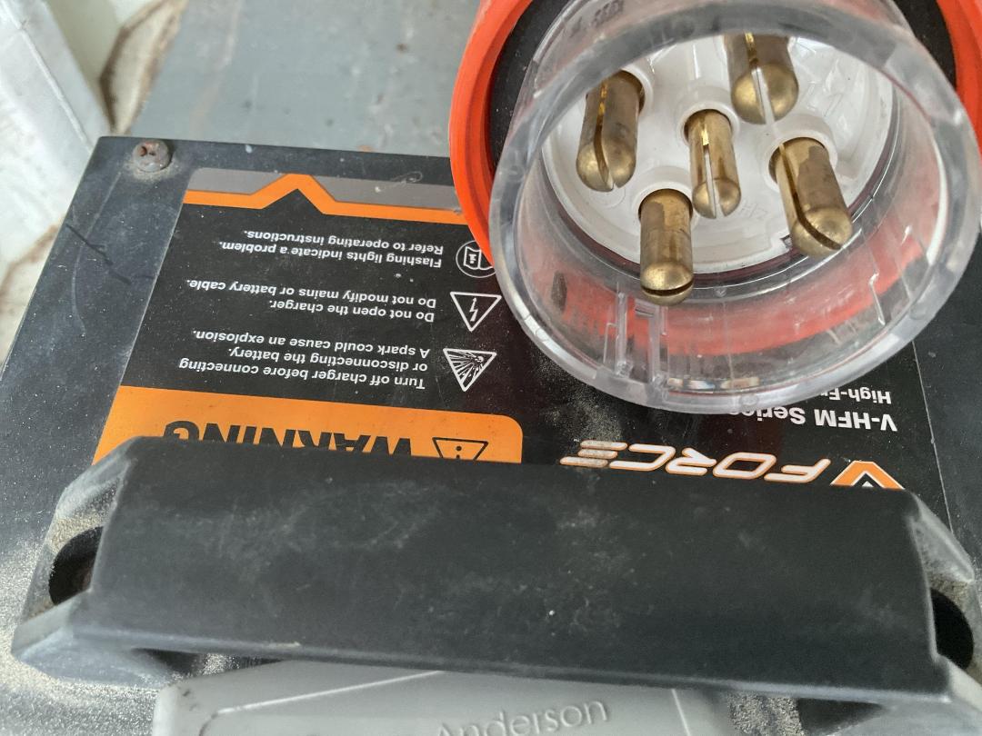 Photo '27' of Crown SC5200 Forklift Photo '27' of Crown SC5200 Forklift