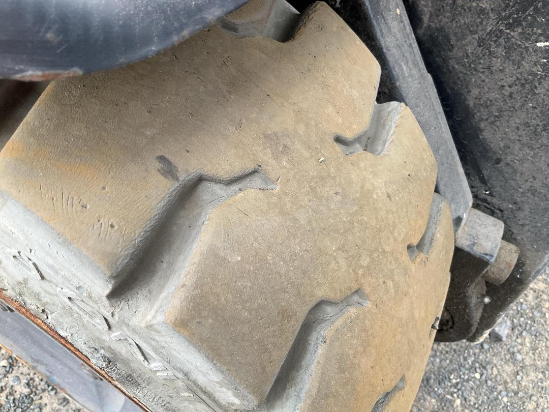 Photo '33' of Crown SC5200 Forklift Photo '33' of Crown SC5200 Forklift