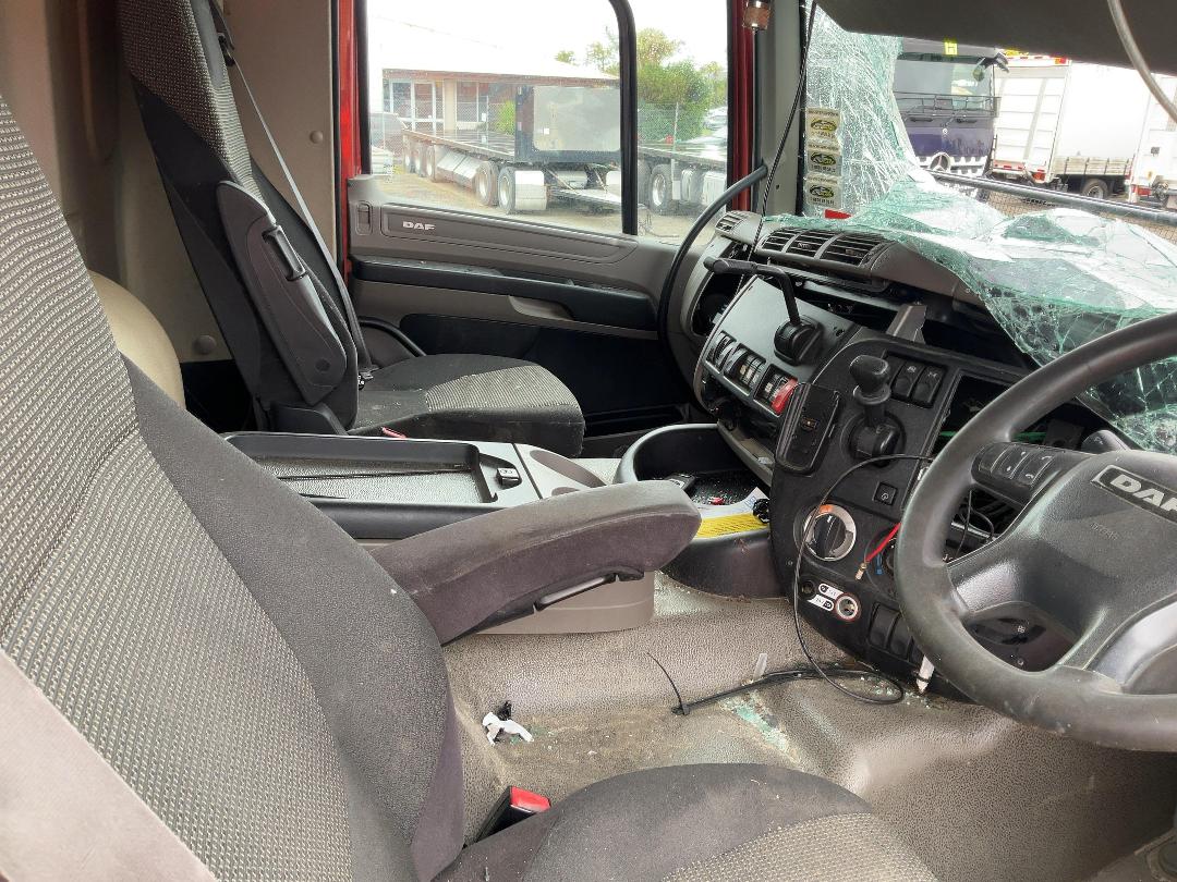 Photo '12' of DAF CF 85 Cab Chassis