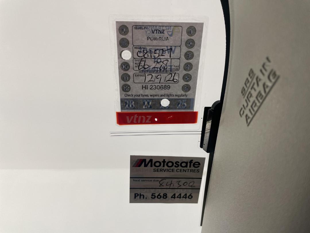 Photo '32' of Daihatsu Mebius