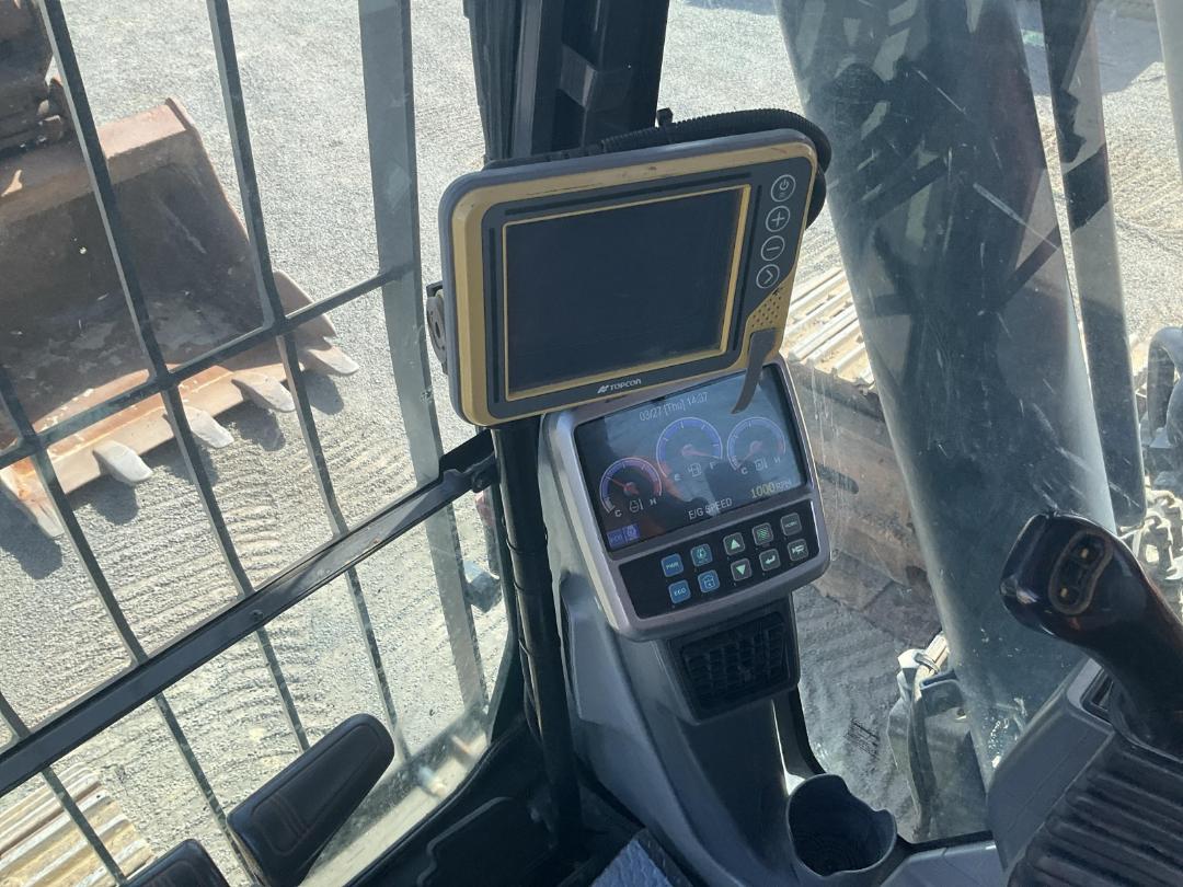 Photo '12' of DOOSAN DX300LC Excavator