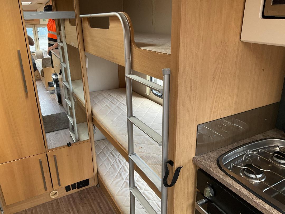 Photo '32' of ELDDIS CHATSWORTH 646 Caravan - Tandem Photo '32' of ELDDIS CHATSWORTH 646 Caravan - Tandem