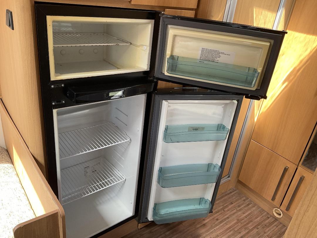 Photo '38' of ELDDIS CHATSWORTH 646 Caravan - Tandem Photo '38' of ELDDIS CHATSWORTH 646 Caravan - Tandem