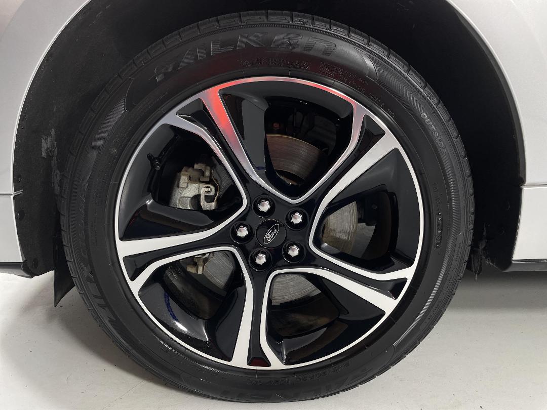 Photo '10' of Ford Endura