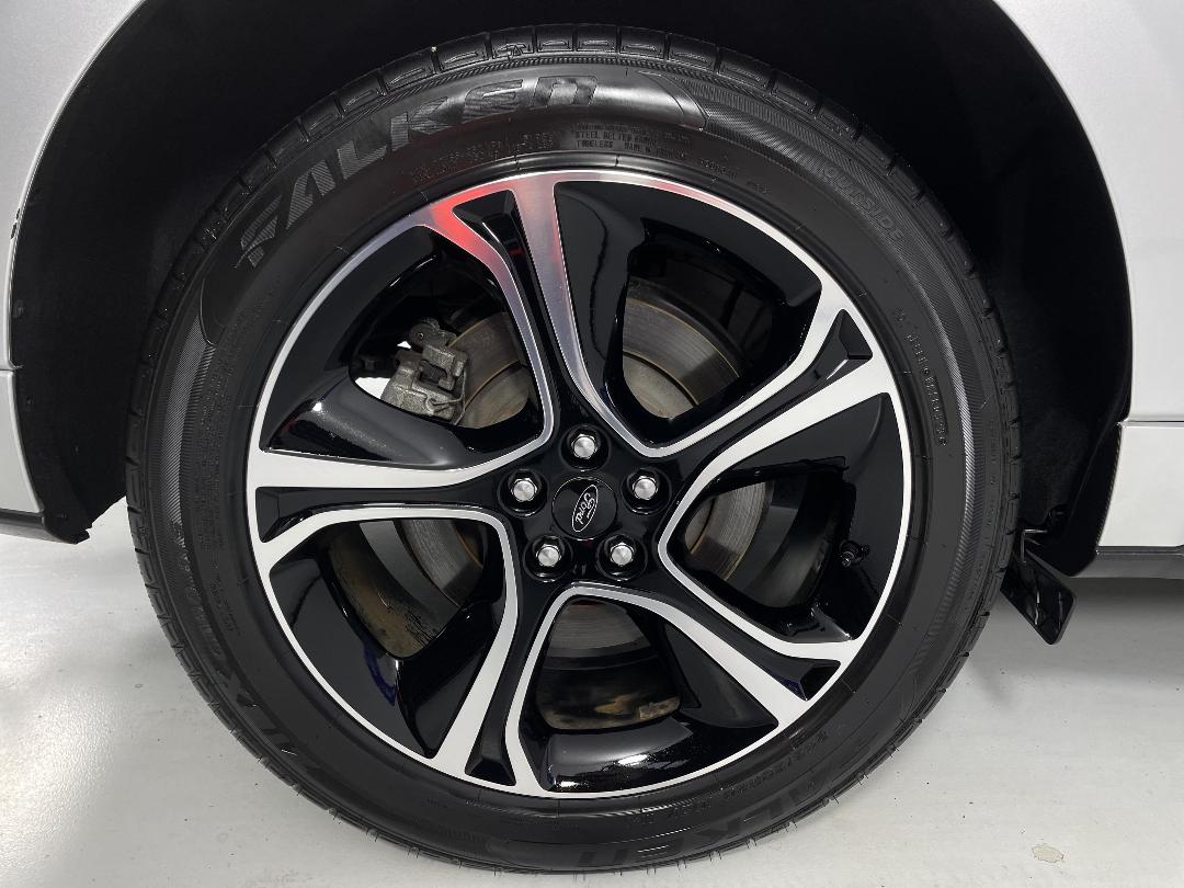 Photo '12' of Ford Endura