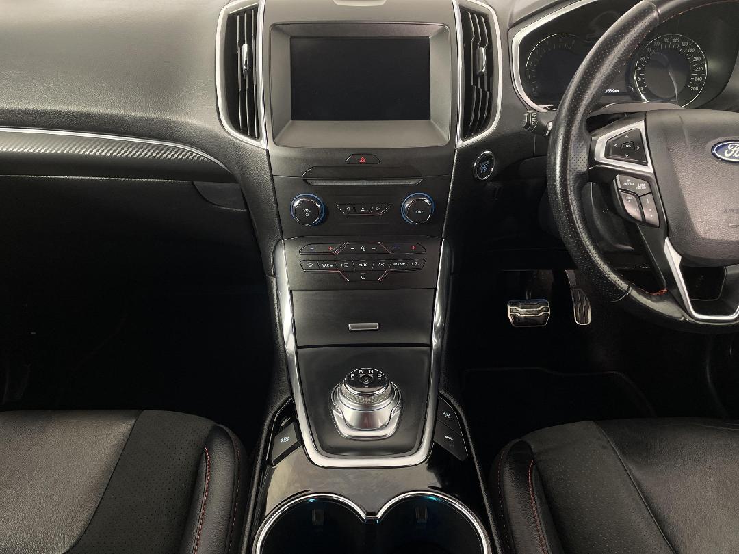 Photo '18' of Ford Endura