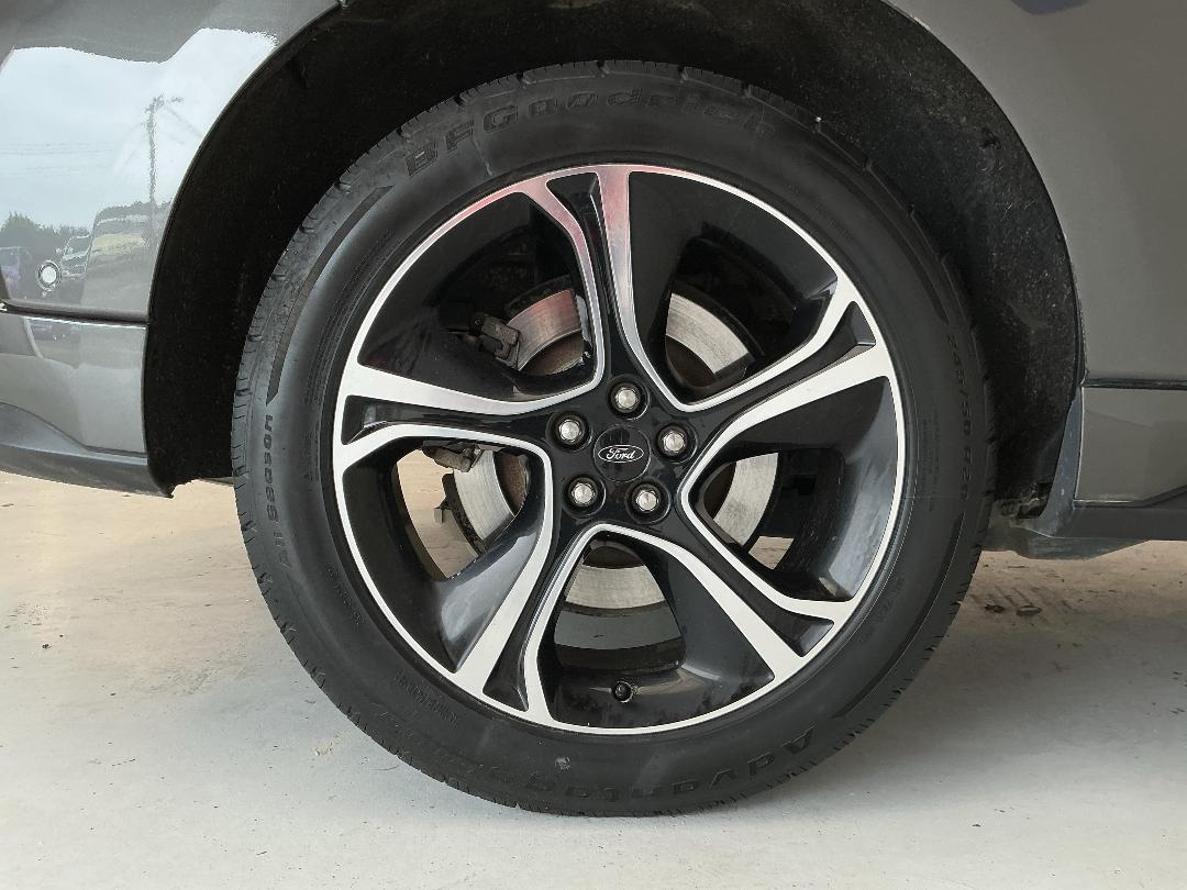 Photo '12' of Ford Endura