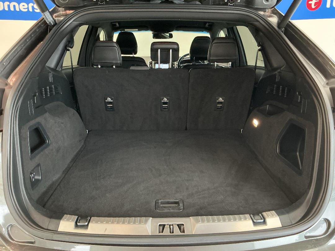 Photo '14' of Ford Endura