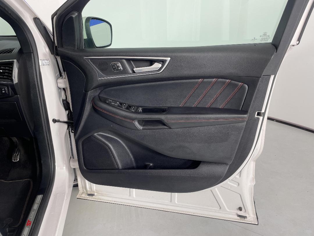 Photo '15' of Ford Endura