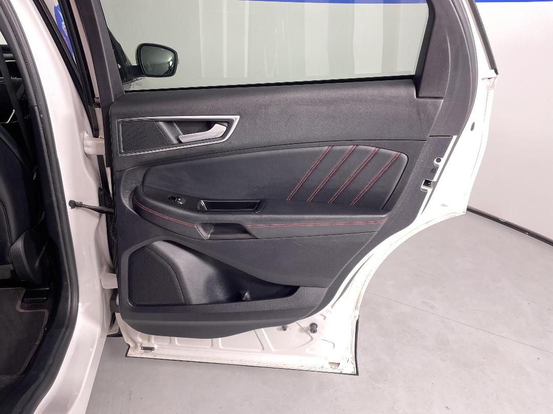 Photo '19' of Ford Endura