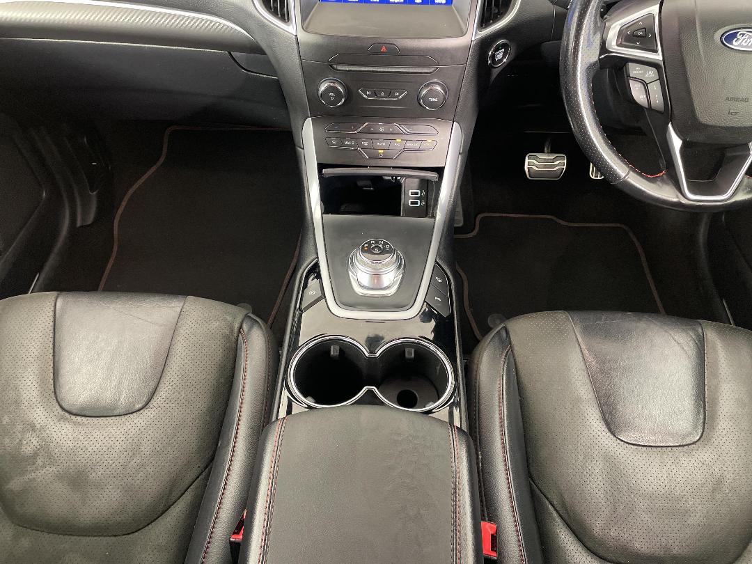 Photo '18' of Ford Endura