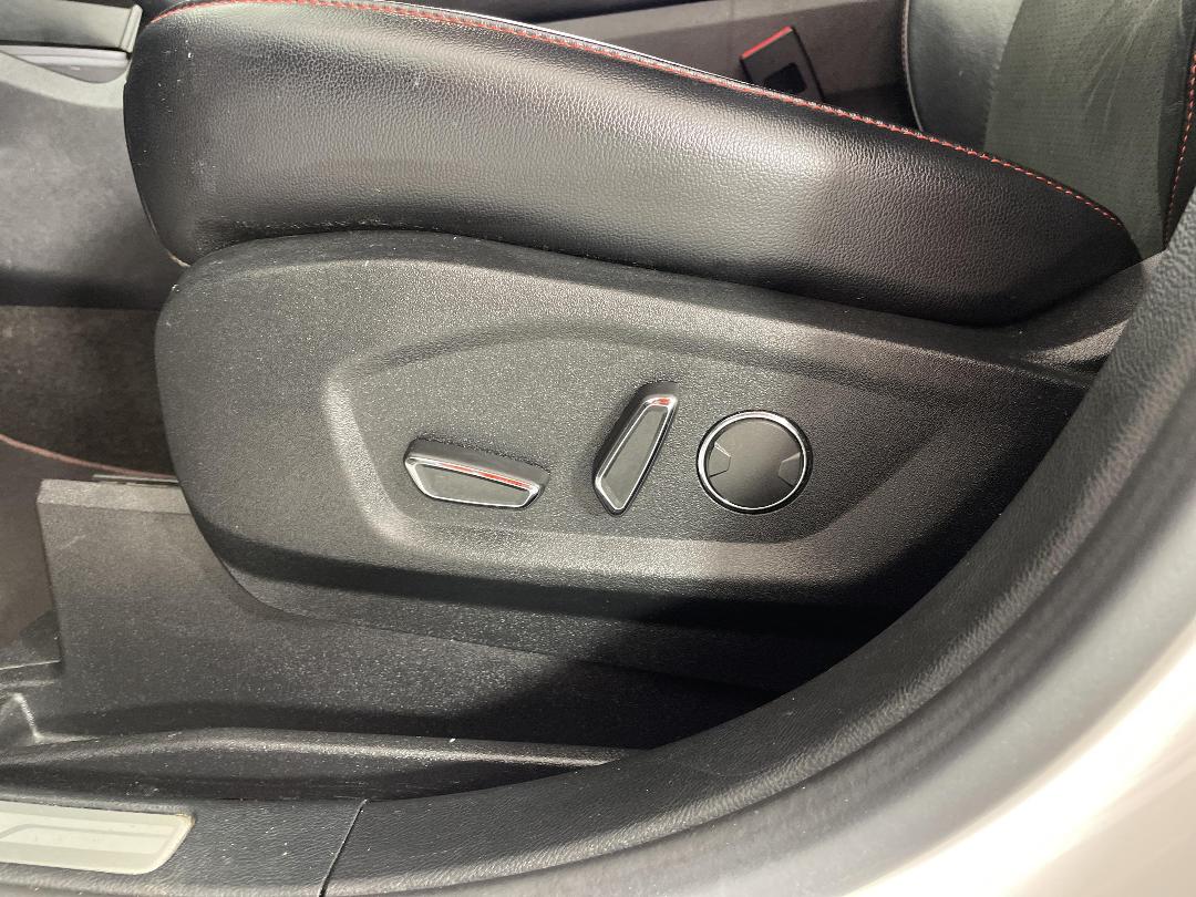 Photo '24' of Ford Endura