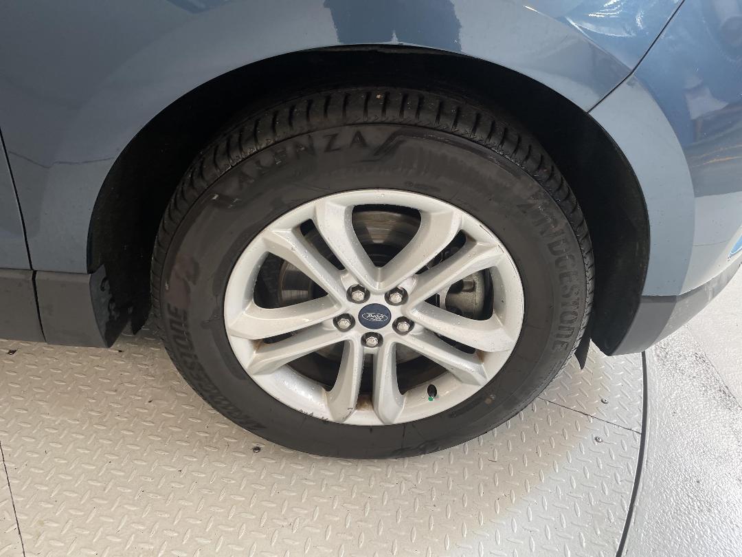 Photo '9' of Ford Endura