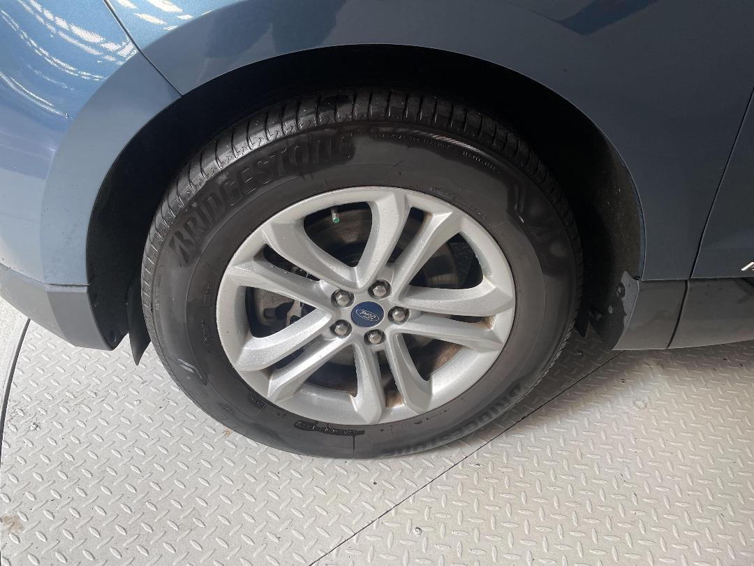 Photo '10' of Ford Endura