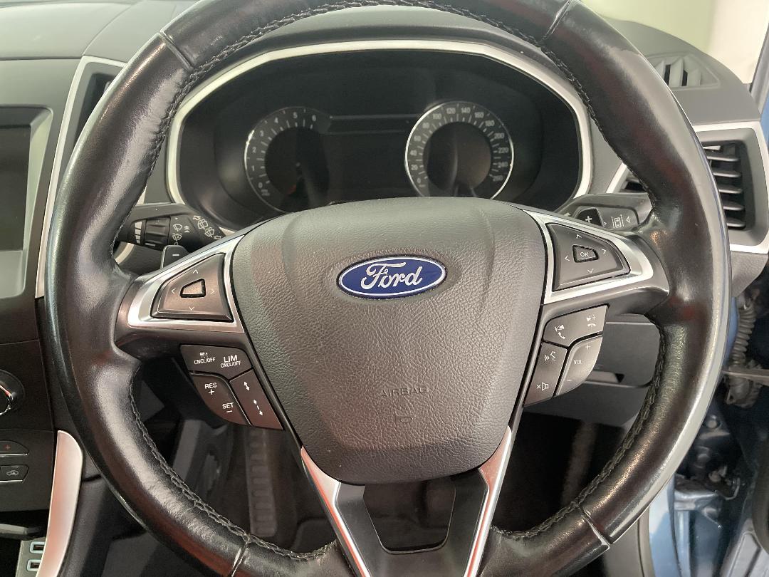 Photo '28' of Ford Endura