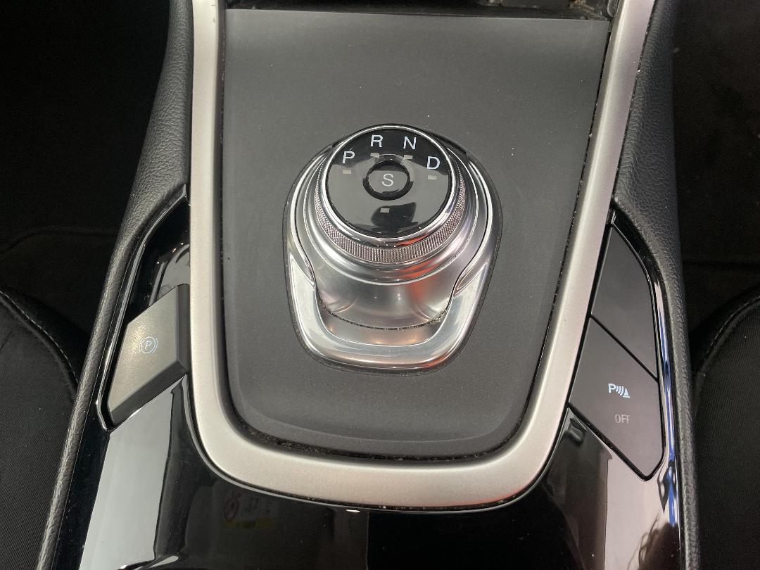 Photo '32' of Ford Endura