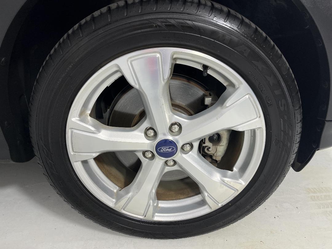 Photo '9' of Ford Escape