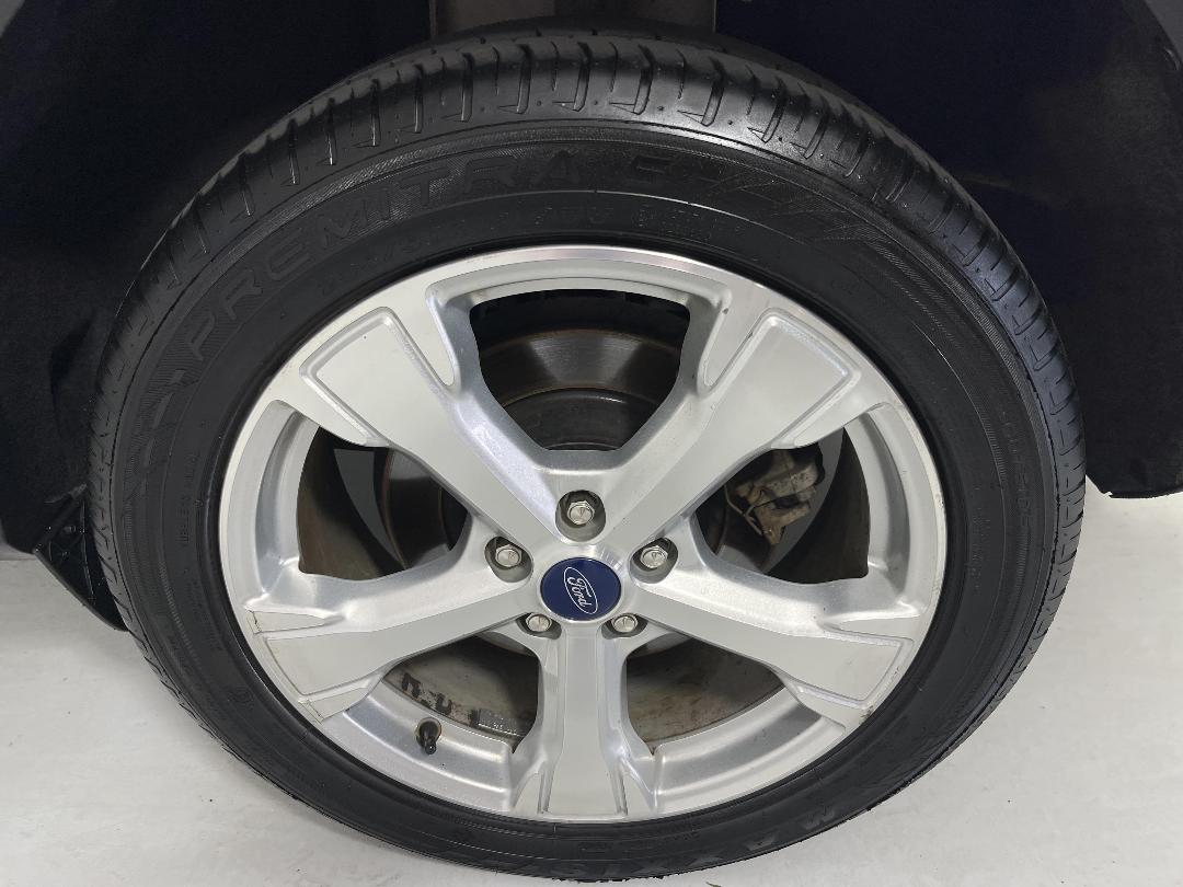 Photo '11' of Ford Escape