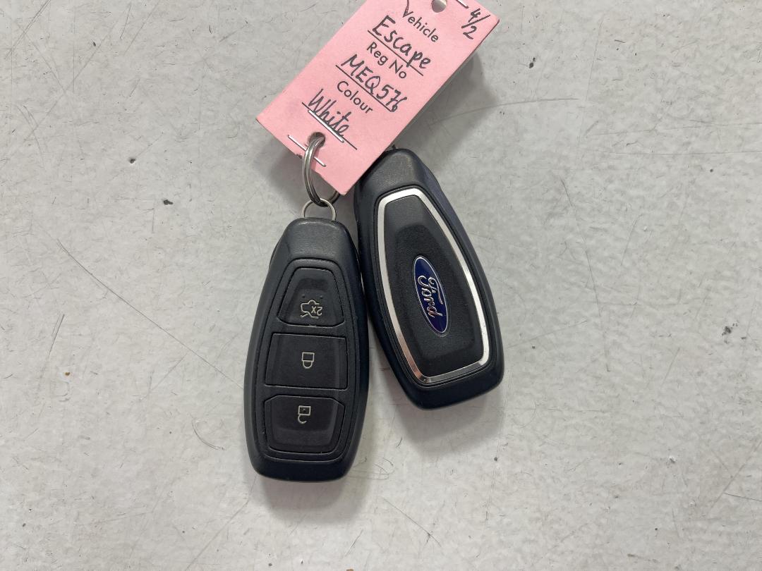 Photo '22' of Ford Escape