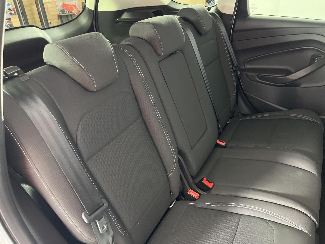 Photo '20' of Ford Escape