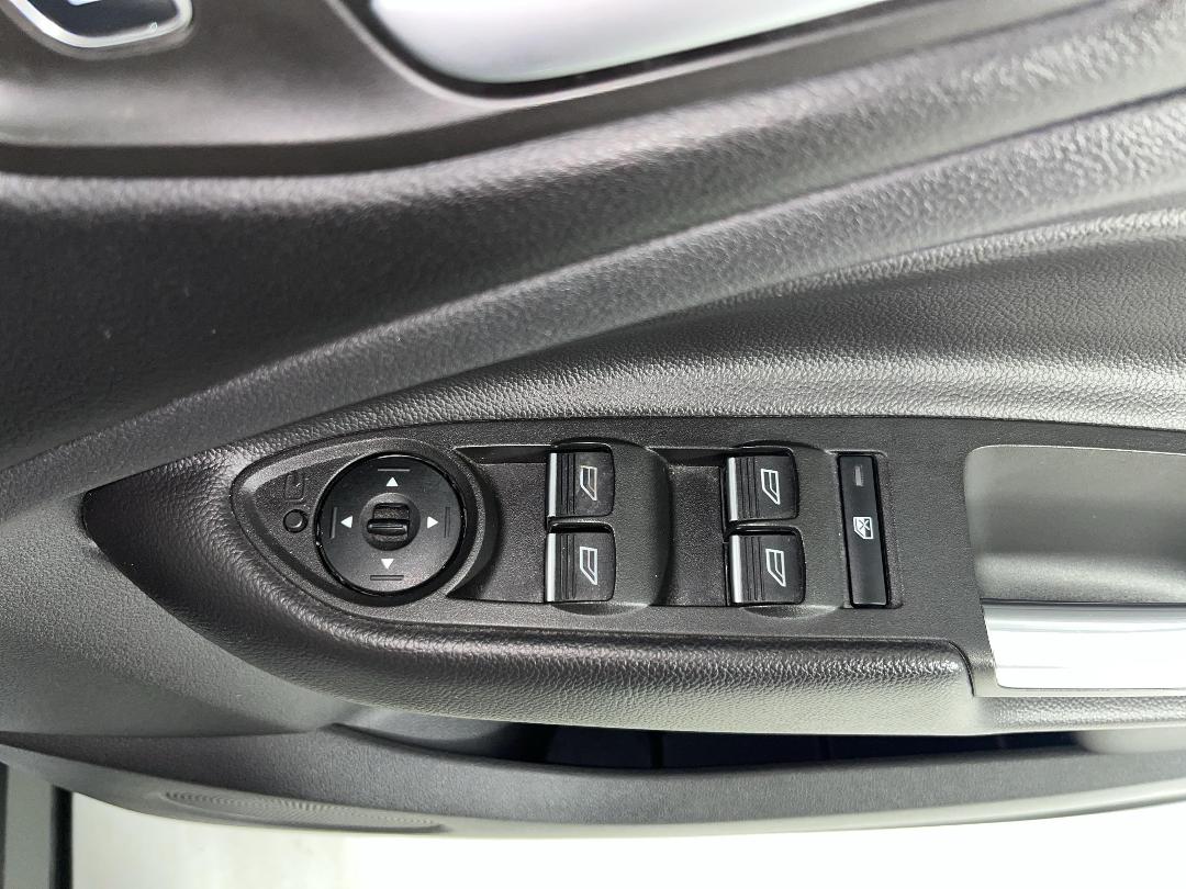 Photo '26' of Ford Escape