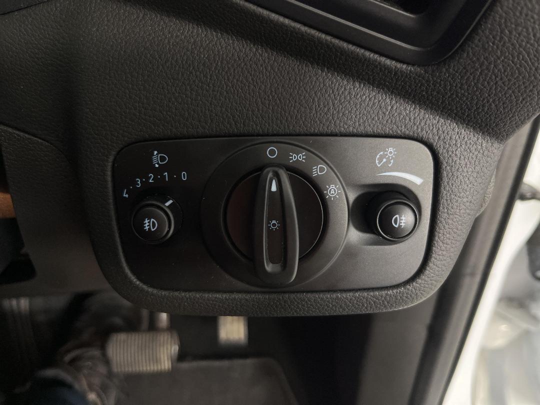 Photo '27' of Ford Escape