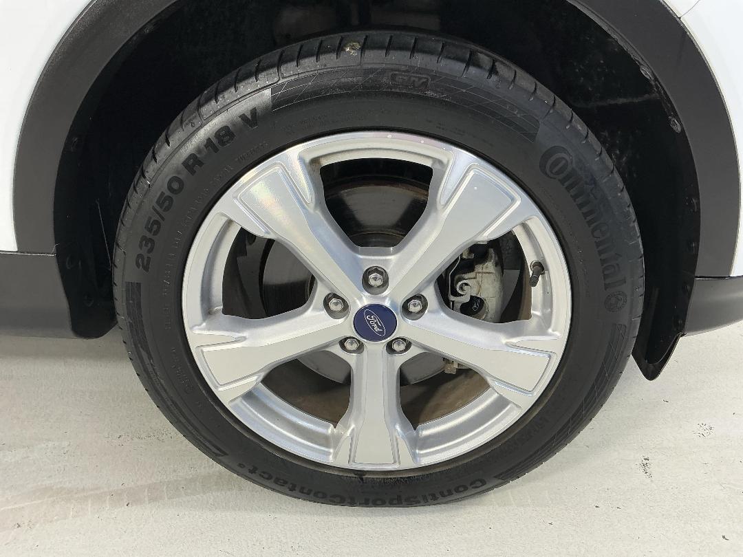 Photo '9' of Ford Escape