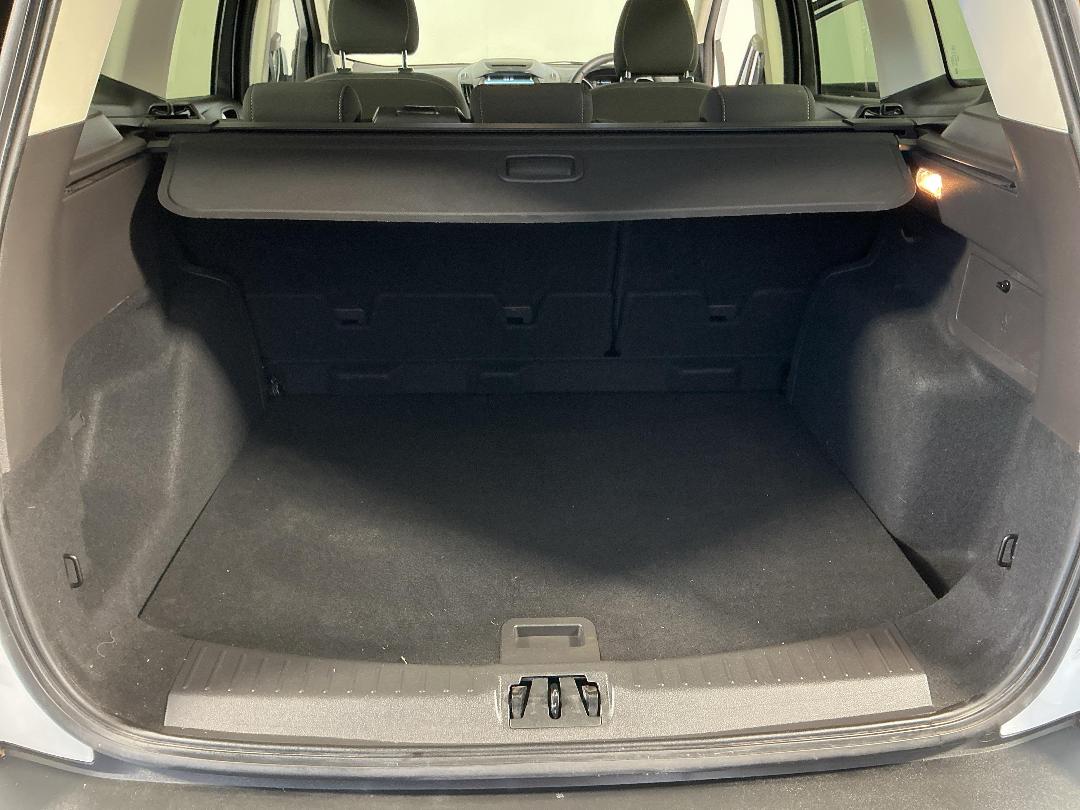 Photo '14' of Ford Escape