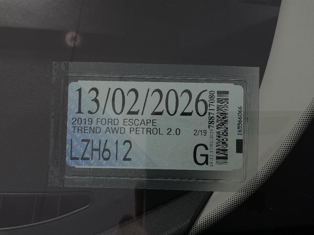 Photo '27' of Ford Escape