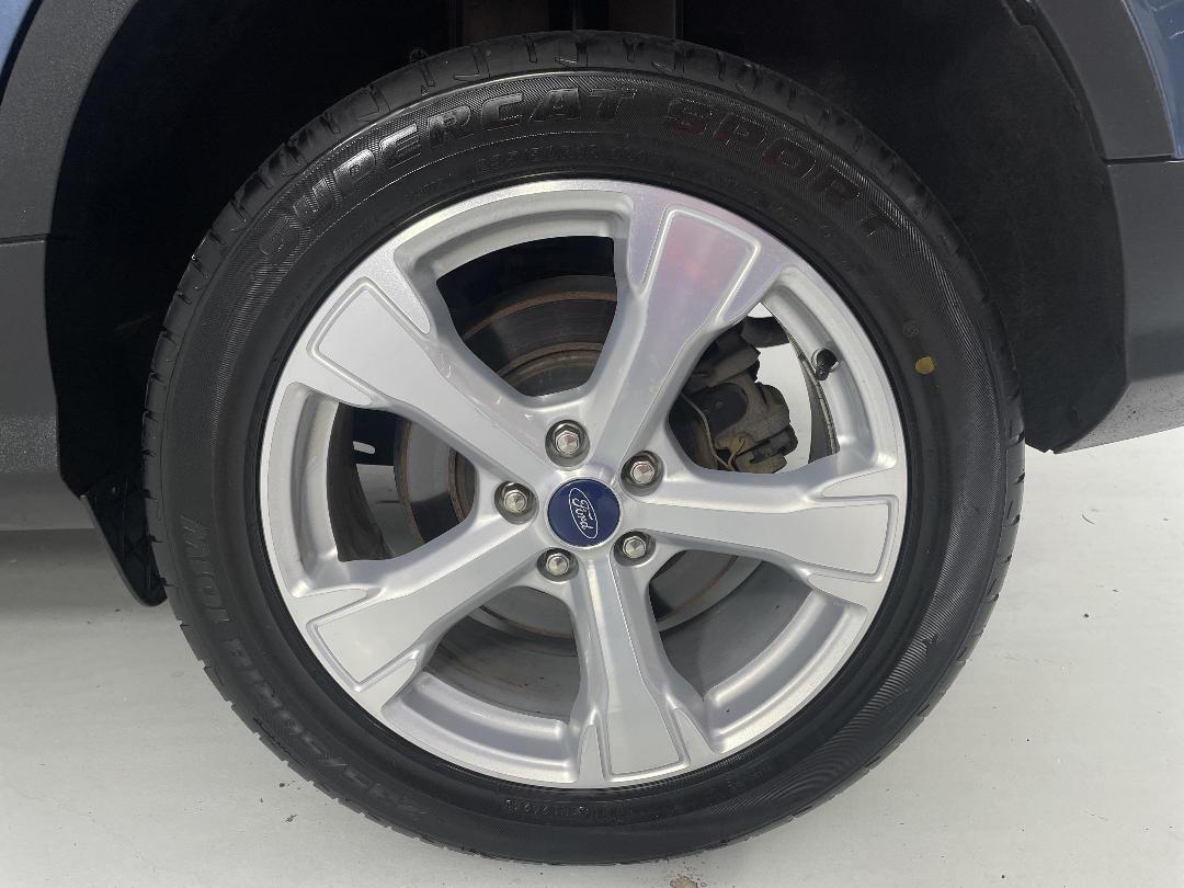 Photo '11' of Ford Escape