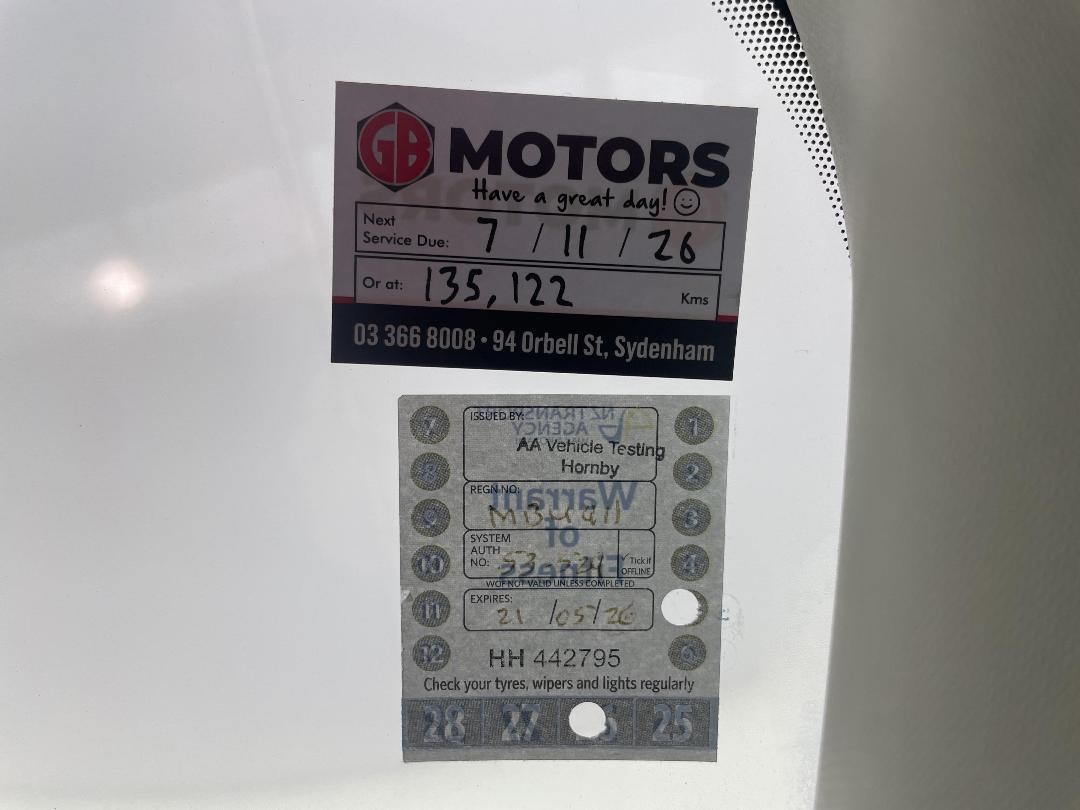 Photo '28' of Ford Escape