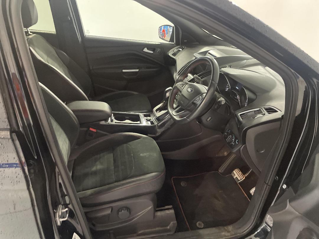 Photo '16' of Ford Escape Photo '16' of Ford Escape