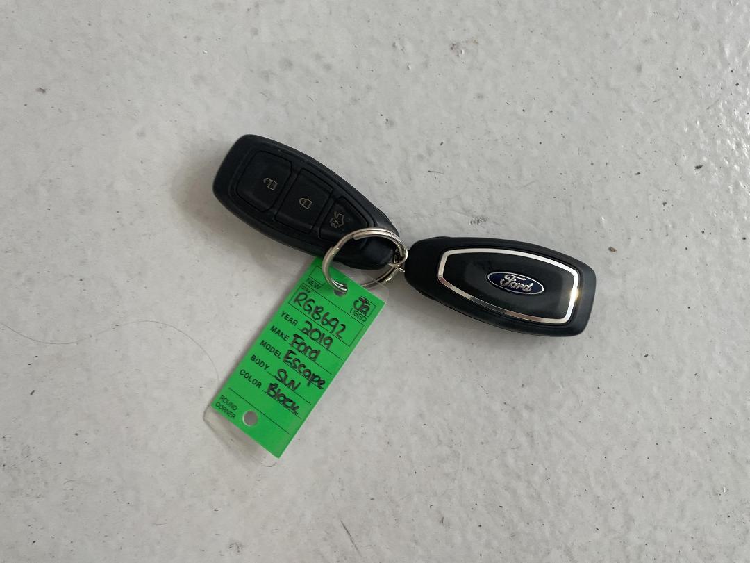 Photo '22' of Ford Escape Photo '22' of Ford Escape