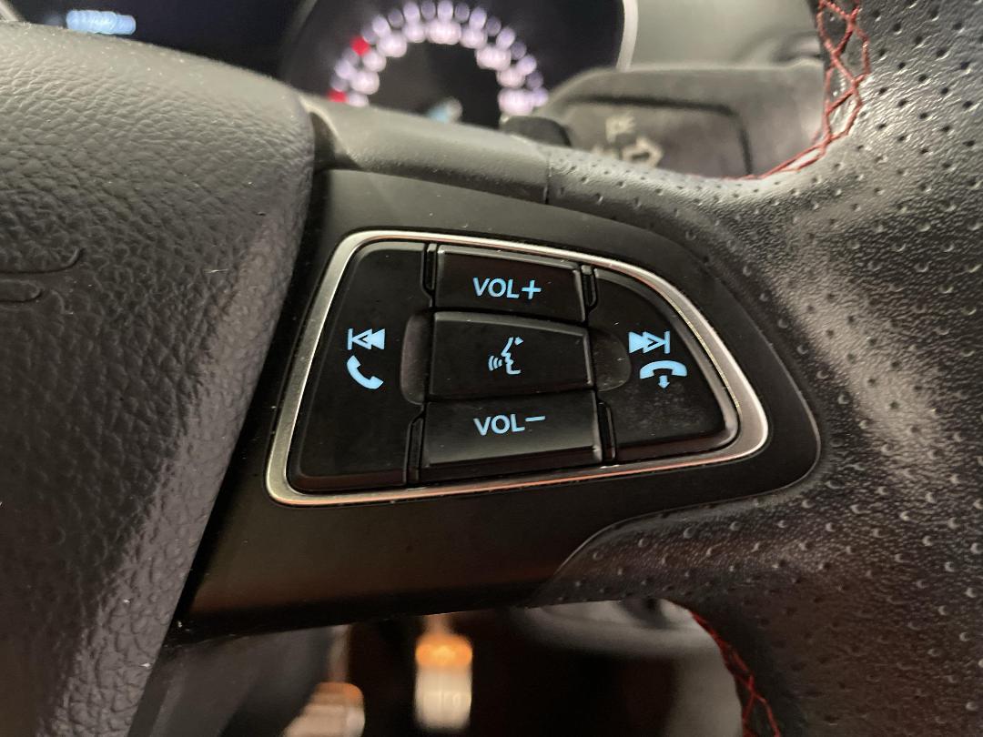 Photo '26' of Ford Escape Photo '26' of Ford Escape