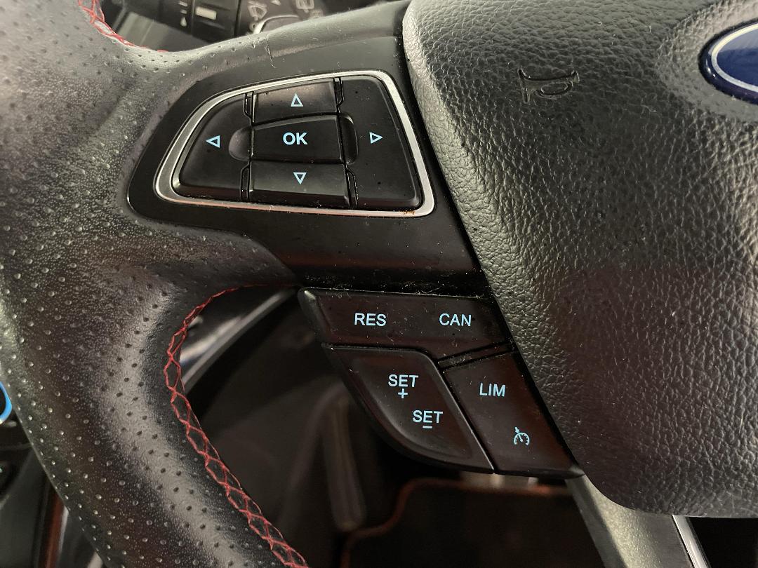 Photo '27' of Ford Escape Photo '27' of Ford Escape