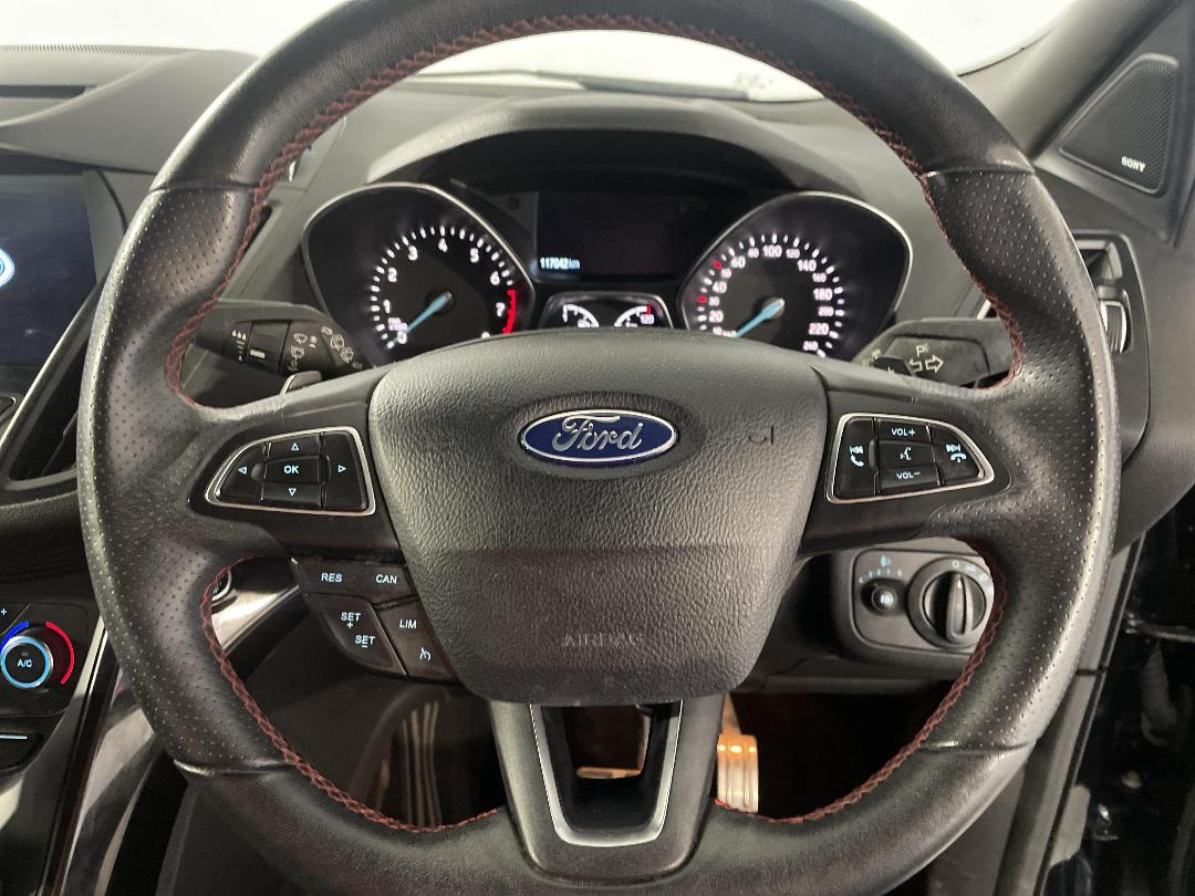 Photo '28' of Ford Escape Photo '28' of Ford Escape